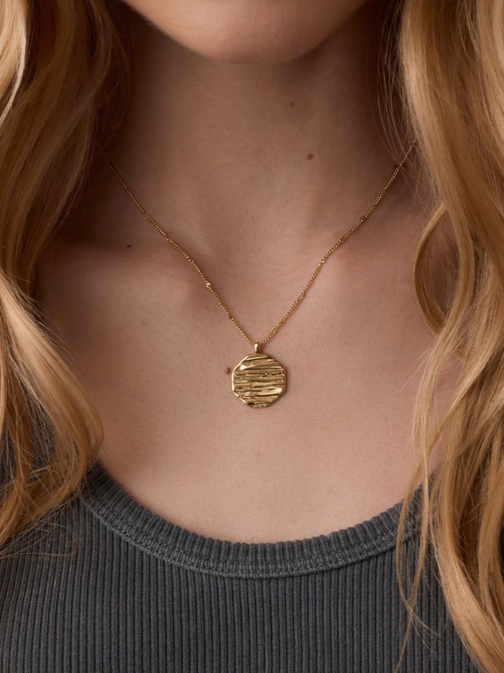 Gorjana - Sunset Coin Necklace - 18K Gold Plated Brass
